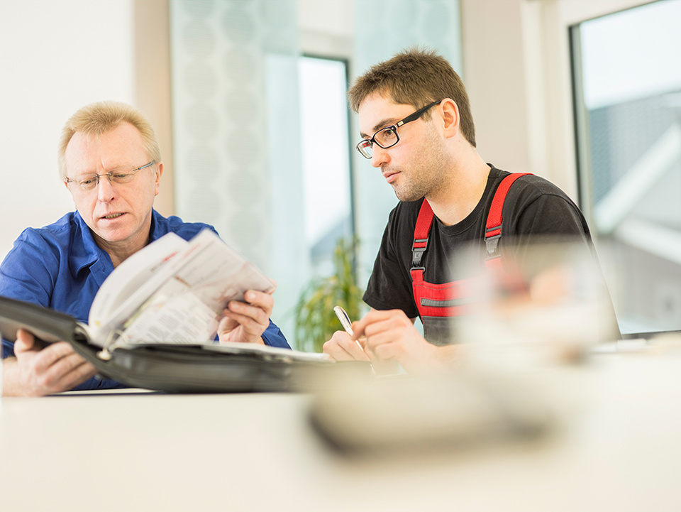 C F021889 bei Elektro Schulze GmbH in Eckental